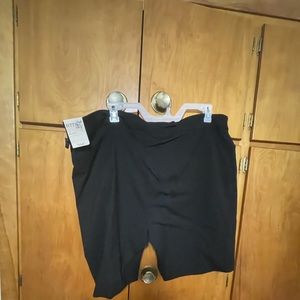 Maternity black shorts